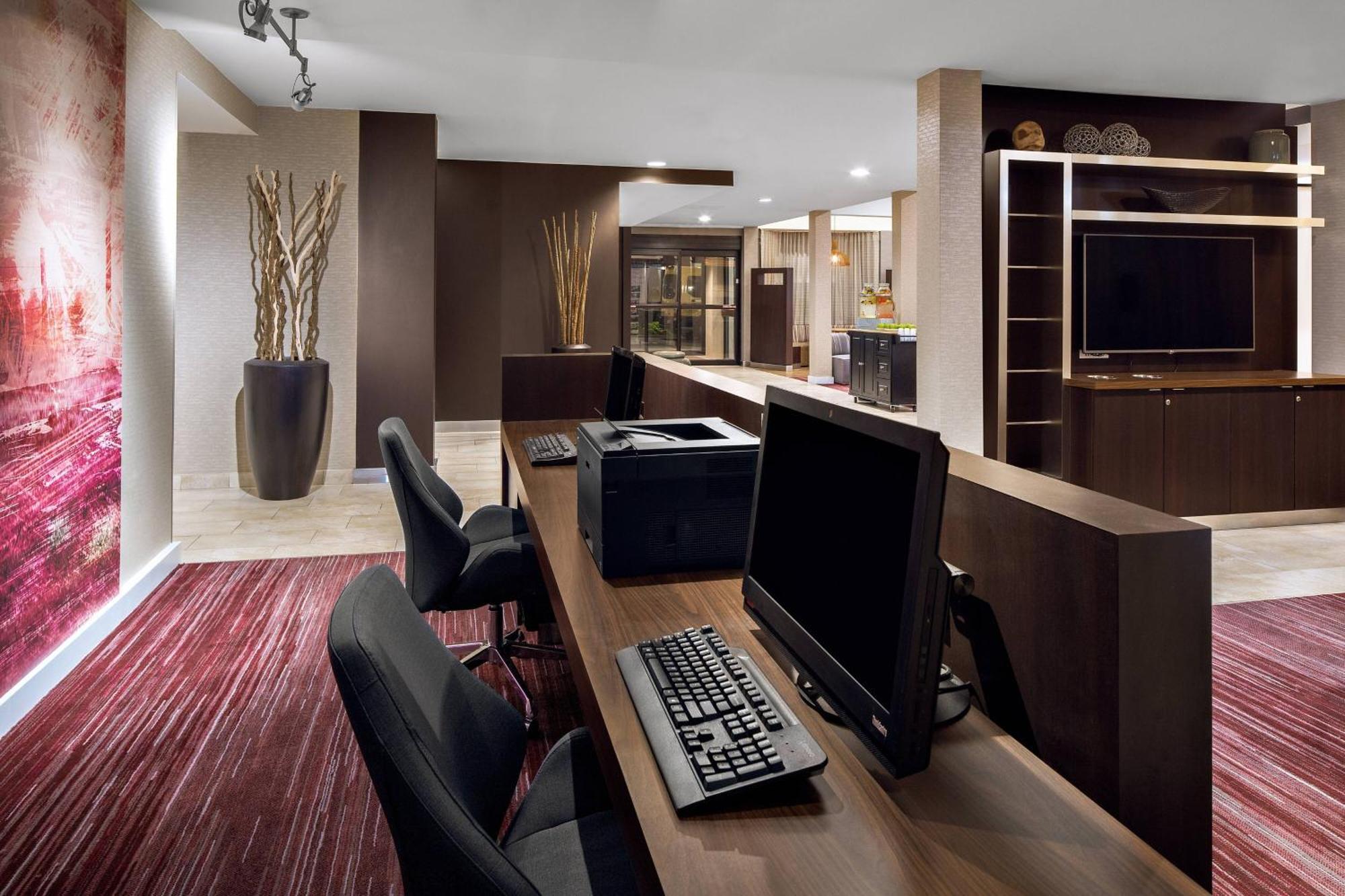 Courtyard By Marriott Pittsburgh Airport Otel Coraopolis Dış mekan fotoğraf