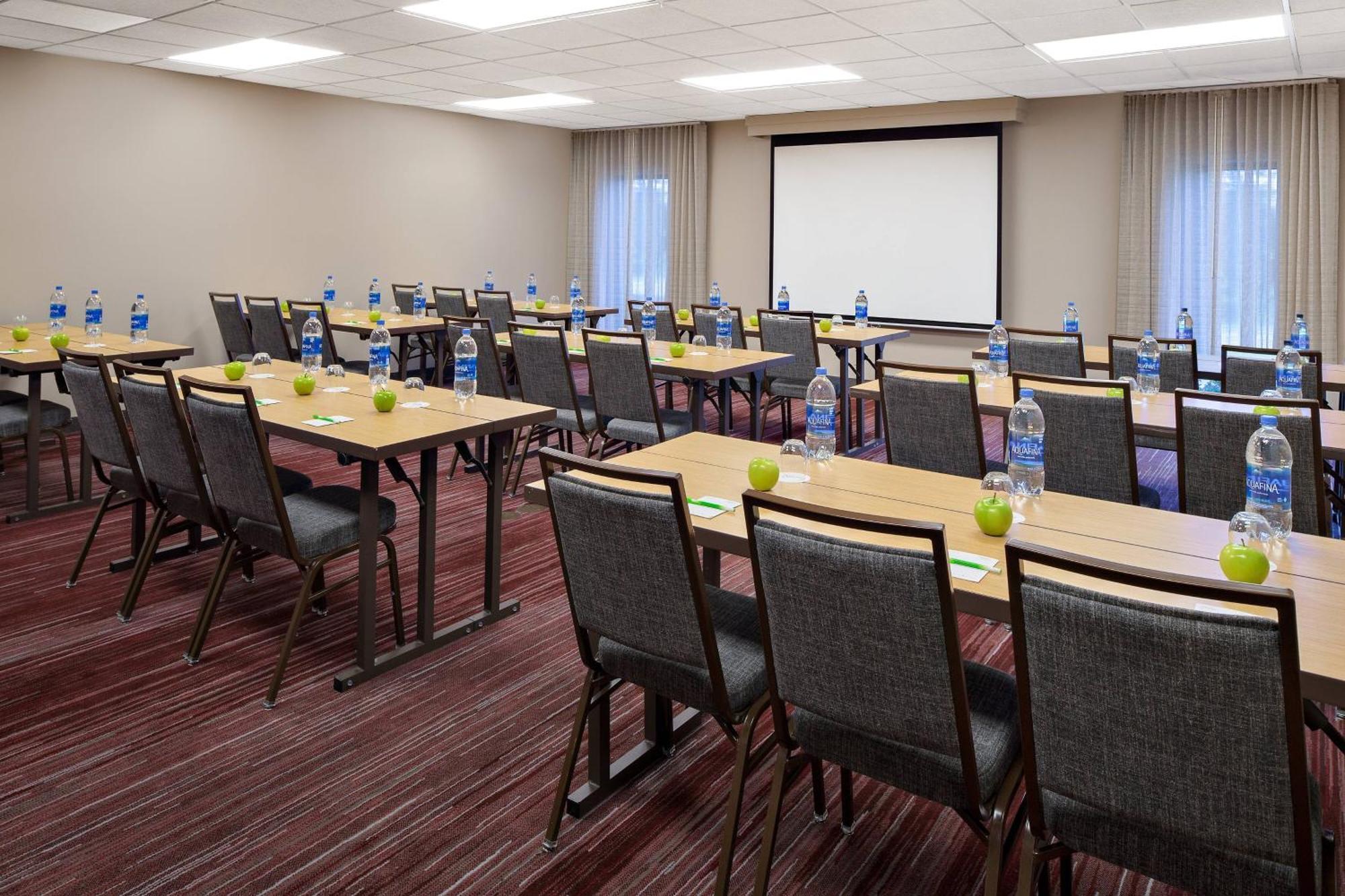 Courtyard By Marriott Pittsburgh Airport Otel Coraopolis Dış mekan fotoğraf