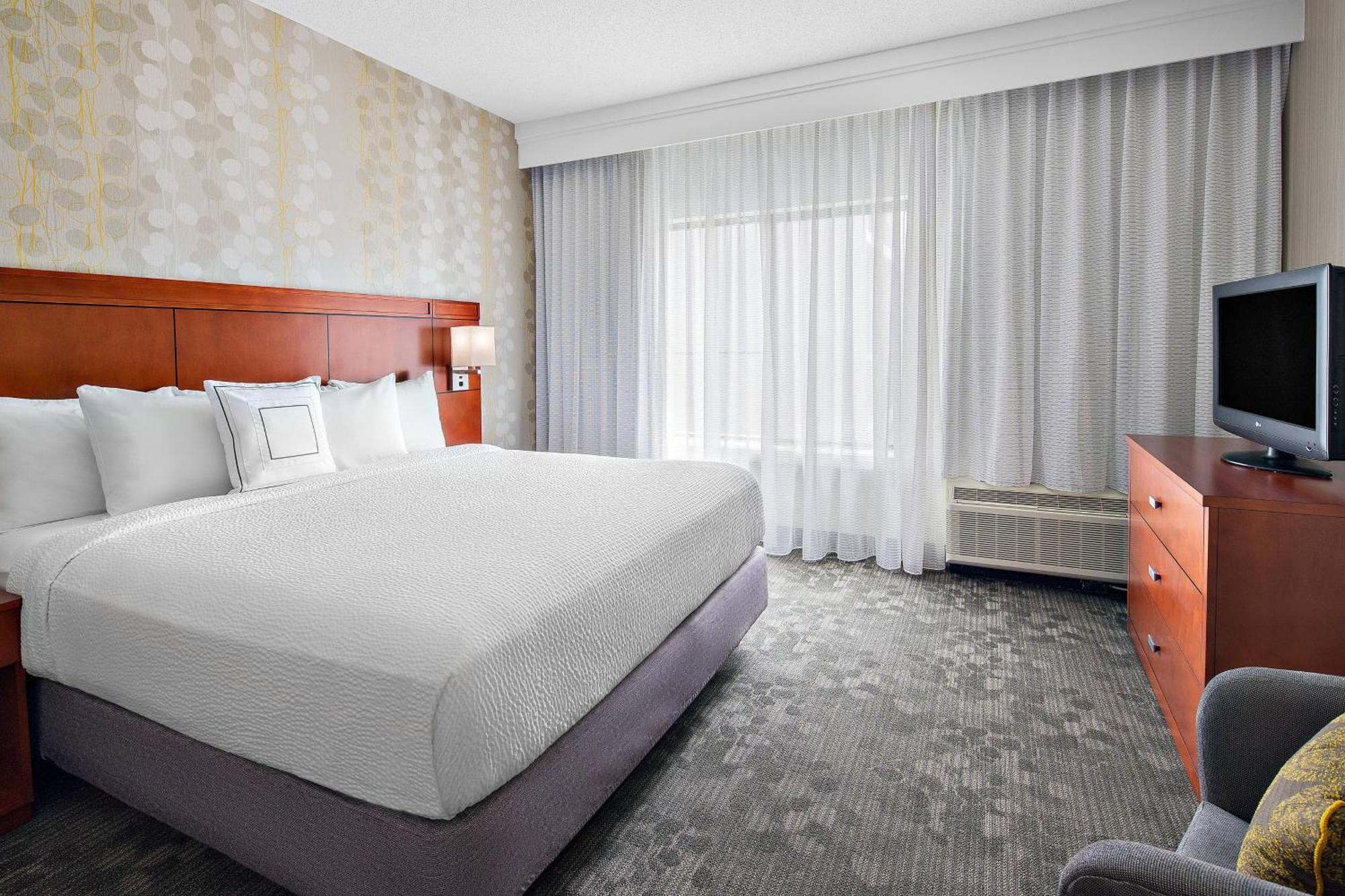 Courtyard By Marriott Pittsburgh Airport Otel Coraopolis Dış mekan fotoğraf